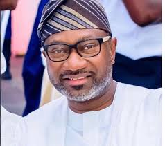 You are currently viewing Femi Otedola Biography: Renowned Nigerian Businessman and Philanthropist(2in1)